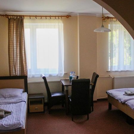 Pensjonat 4 Pory Roku Душники-Здруй Екстер'єр фото